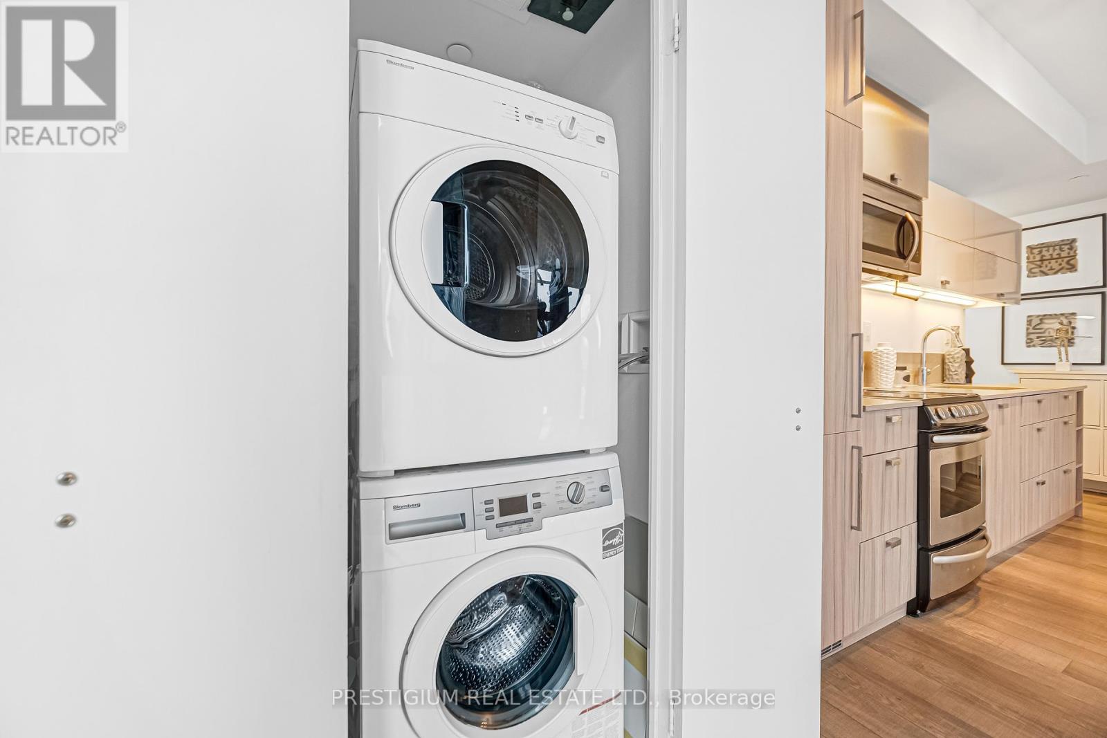 1910 - 290 Adelaide Street W, Toronto, Ontario  M5V 0P3 - Photo 37 - C12653430