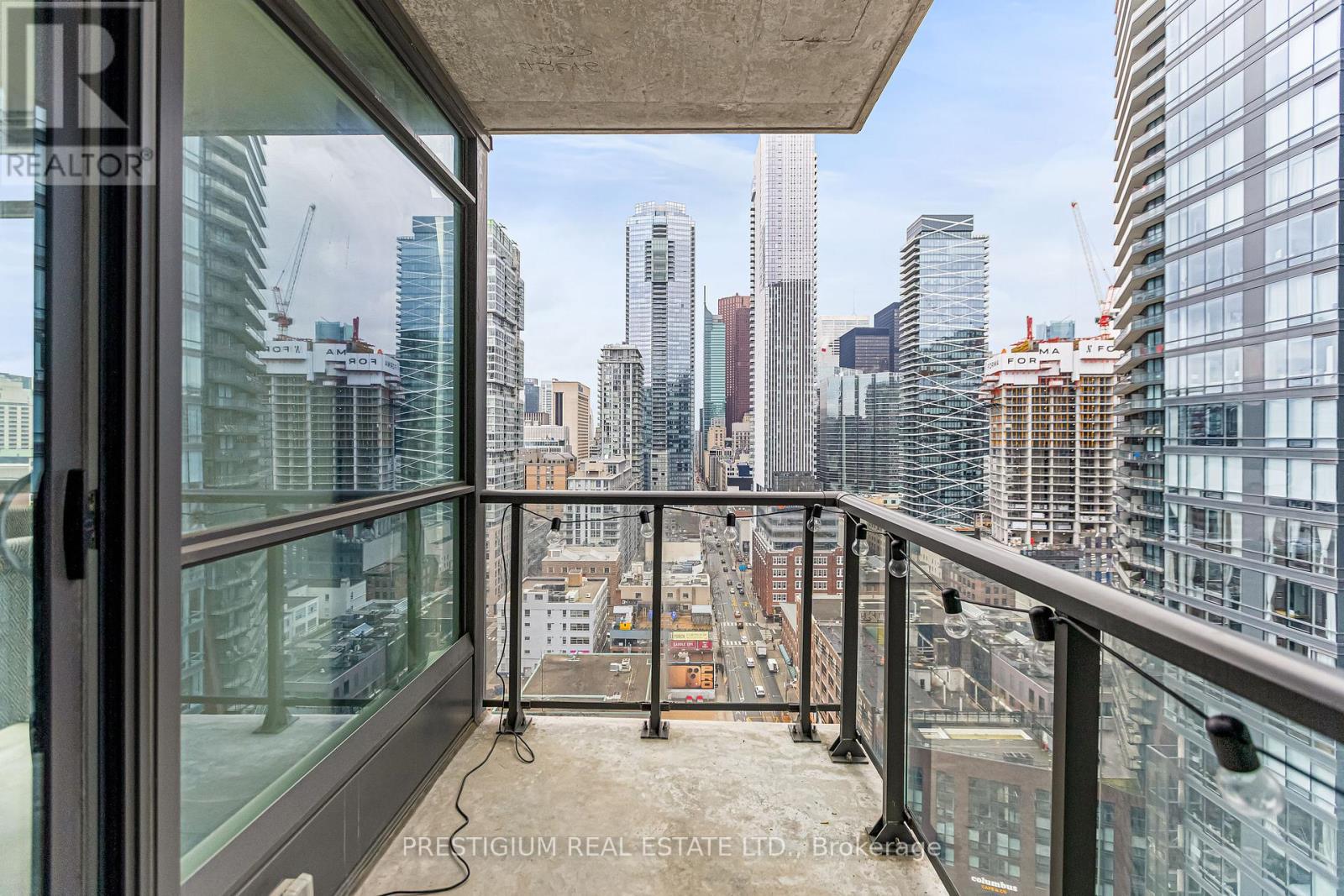 1910 - 290 Adelaide Street W, Toronto, Ontario  M5V 0P3 - Photo 40 - C12653430