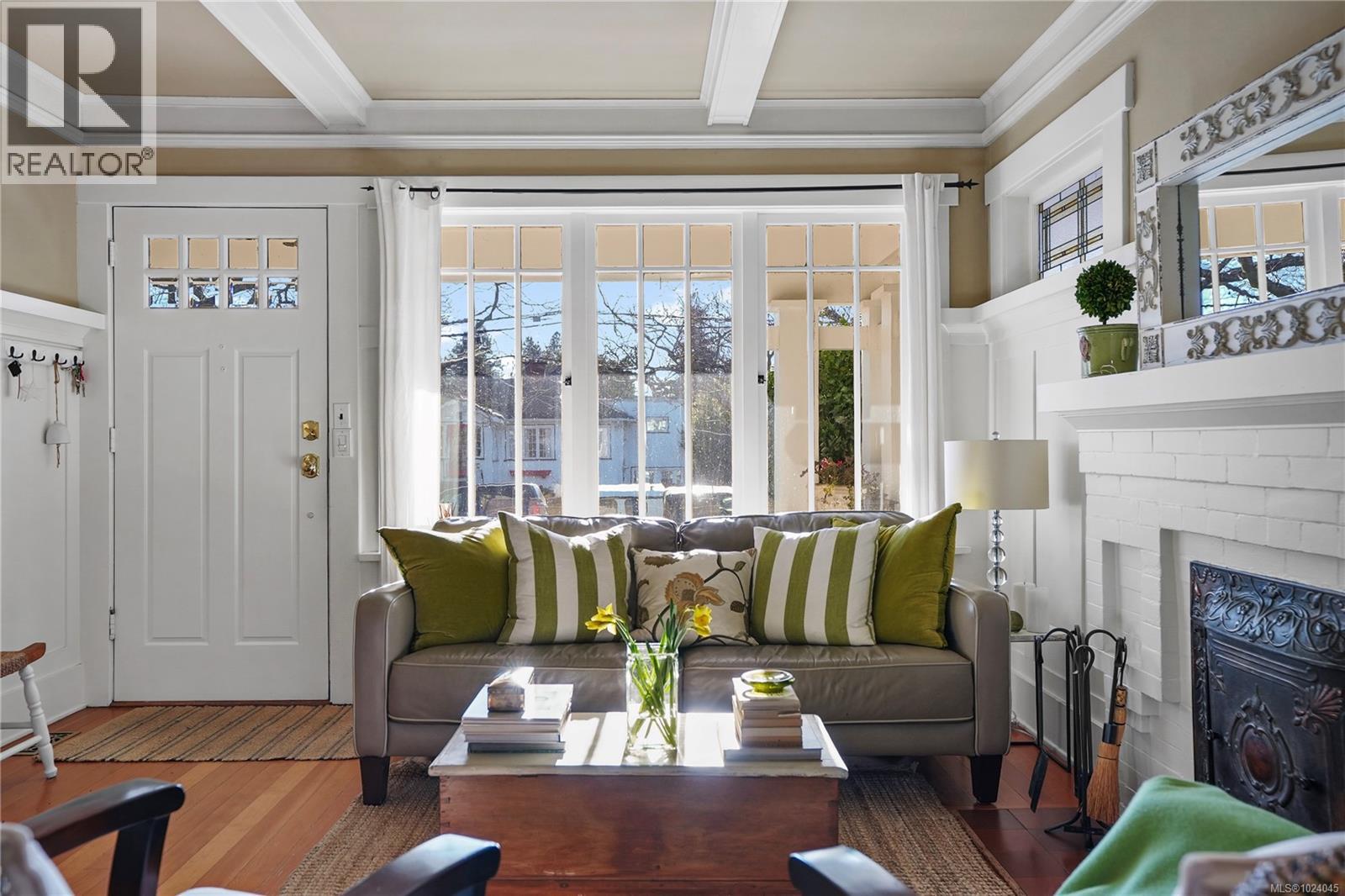 1316 Carnsew St, Victoria, British Columbia  V8S 1P2 - Photo 13 - 1024045