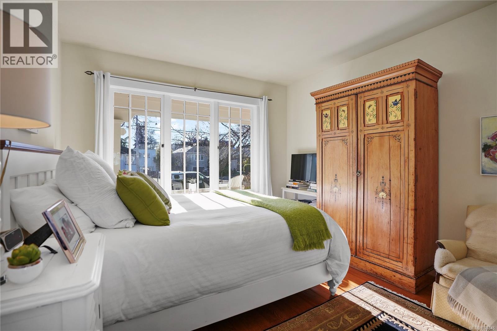 1316 Carnsew St, Victoria, British Columbia  V8S 1P2 - Photo 15 - 1024045