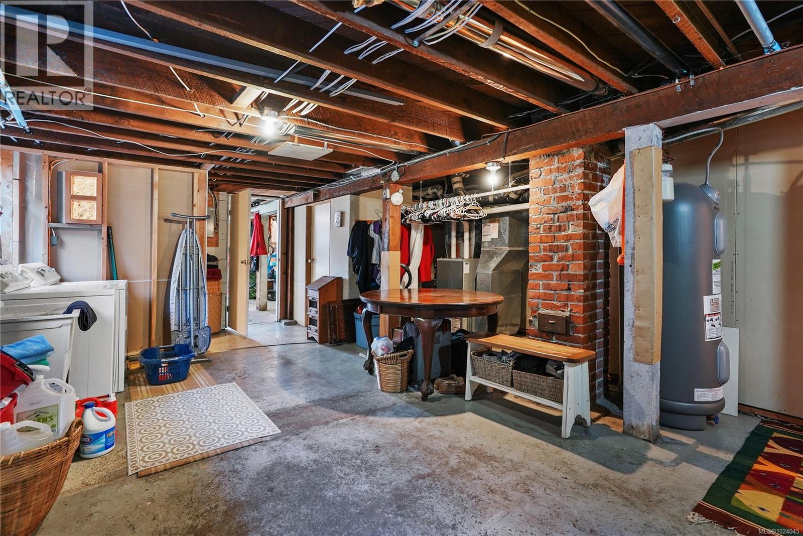 1316 Carnsew St, Victoria, British Columbia  V8S 1P2 - Photo 24 - 1024045