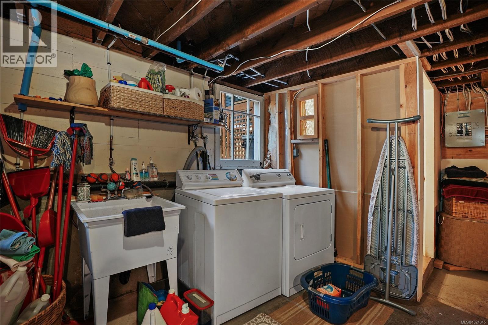 1316 Carnsew St, Victoria, British Columbia  V8S 1P2 - Photo 25 - 1024045