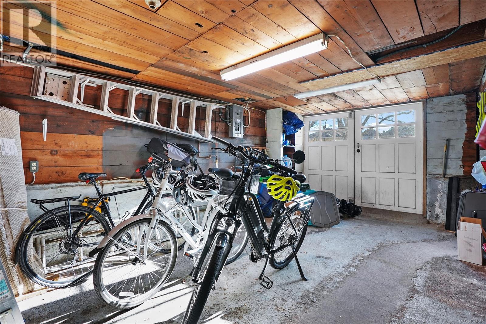 1316 Carnsew St, Victoria, British Columbia  V8S 1P2 - Photo 26 - 1024045