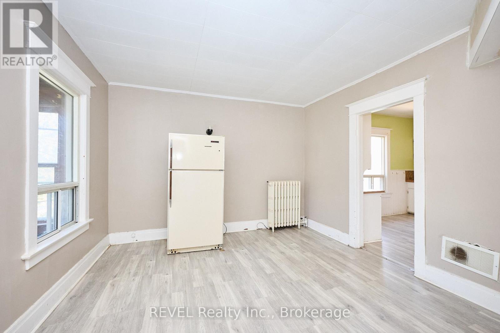 5806 Prince Edward Avenue, Niagara Falls, Ontario  L2G 5J3 - Photo 23 - X12733502