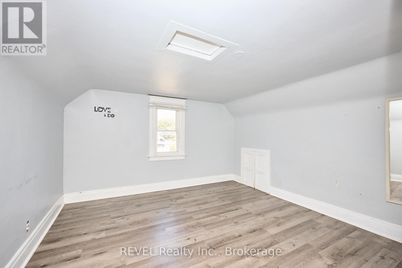 5806 Prince Edward Avenue, Niagara Falls, Ontario  L2G 5J3 - Photo 31 - X12733502