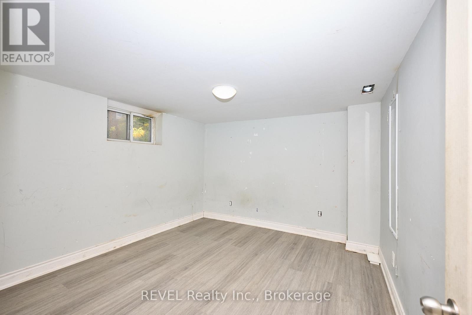 5806 Prince Edward Avenue, Niagara Falls, Ontario  L2G 5J3 - Photo 38 - X12733502