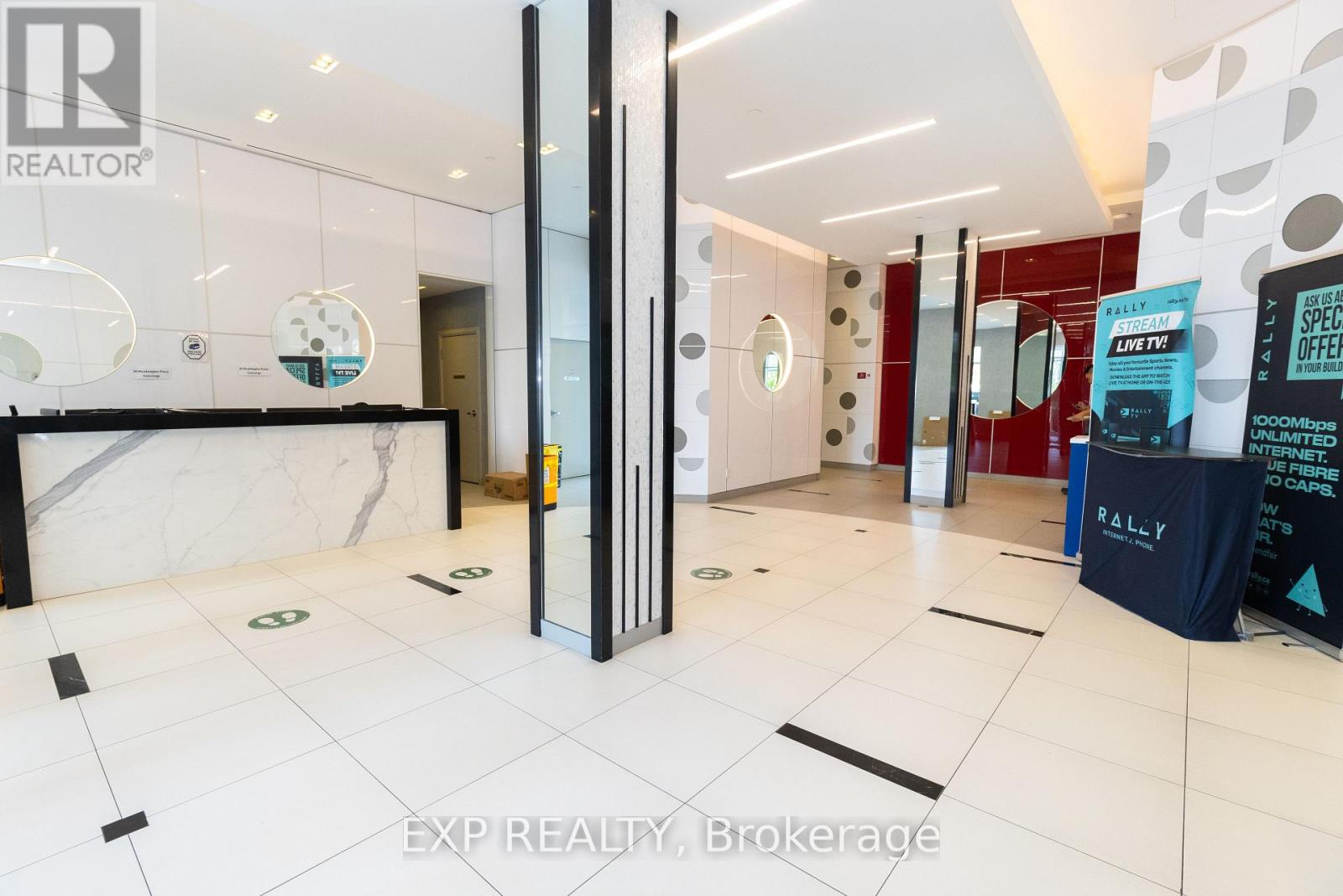 707 - 30 Meadowglen Place, Toronto, Ontario  M1G 0A6 - Photo 2 - E12733482