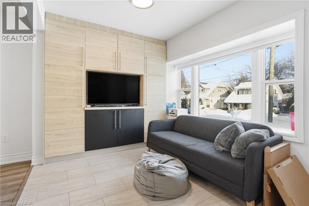 50 Broadway Avenue, Hamilton, Ontario  L8S 2V7 - Photo 9 - 40787898