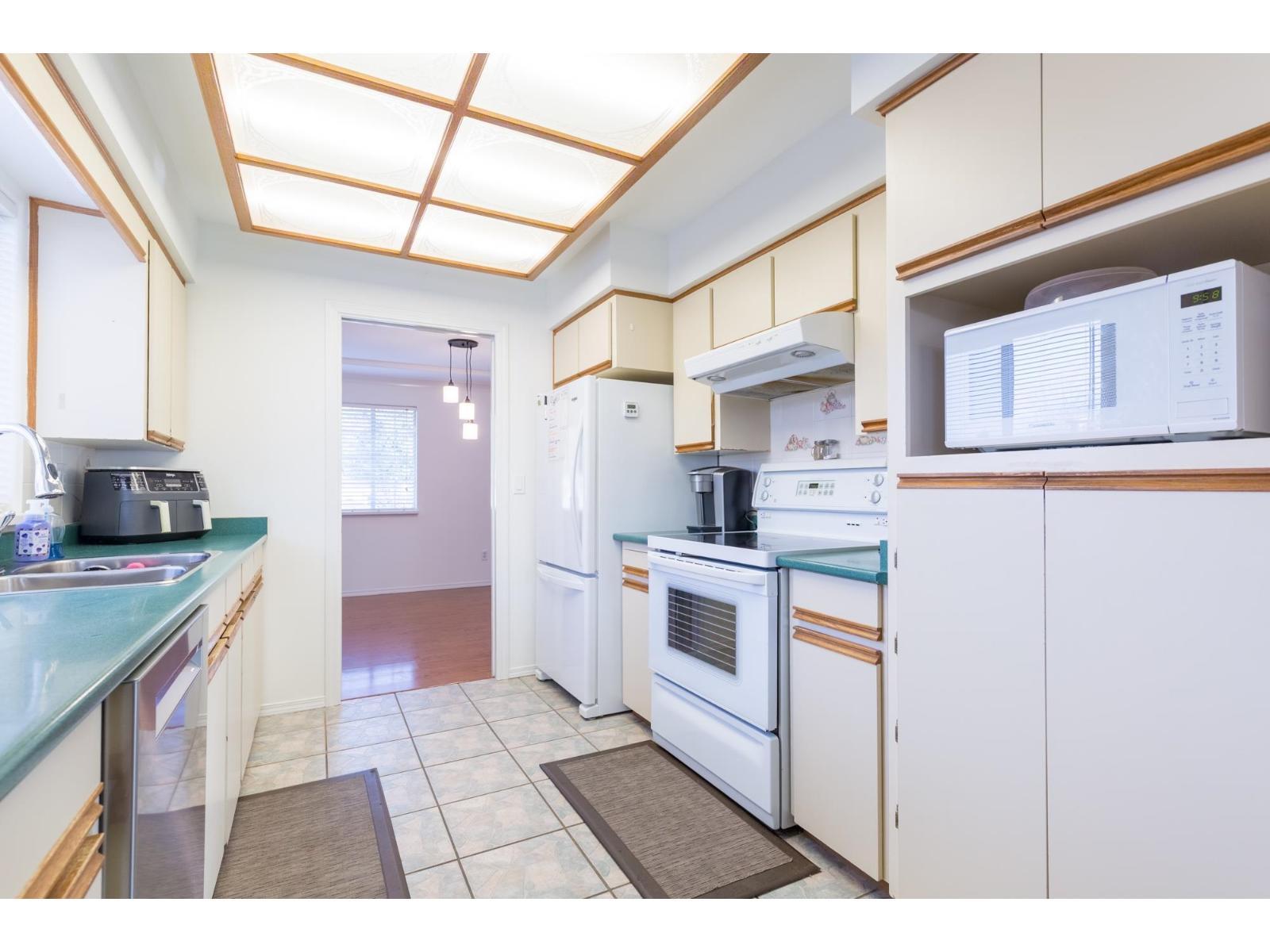 15450 91a Avenue, Surrey, British Columbia  V3R 9W8 - Photo 11 - R3083711