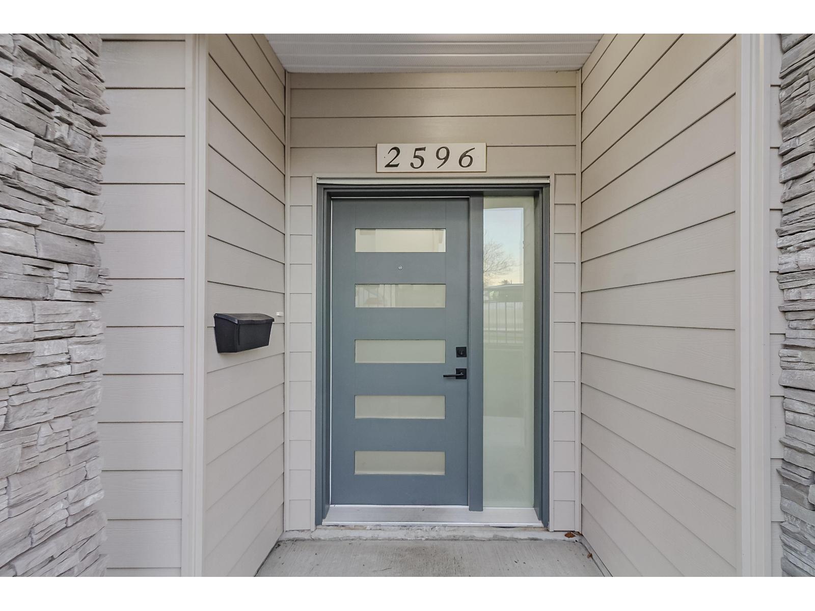 2596 Janzen Street, Abbotsford, British Columbia  V2T 2R8 - Photo 6 - R3082739