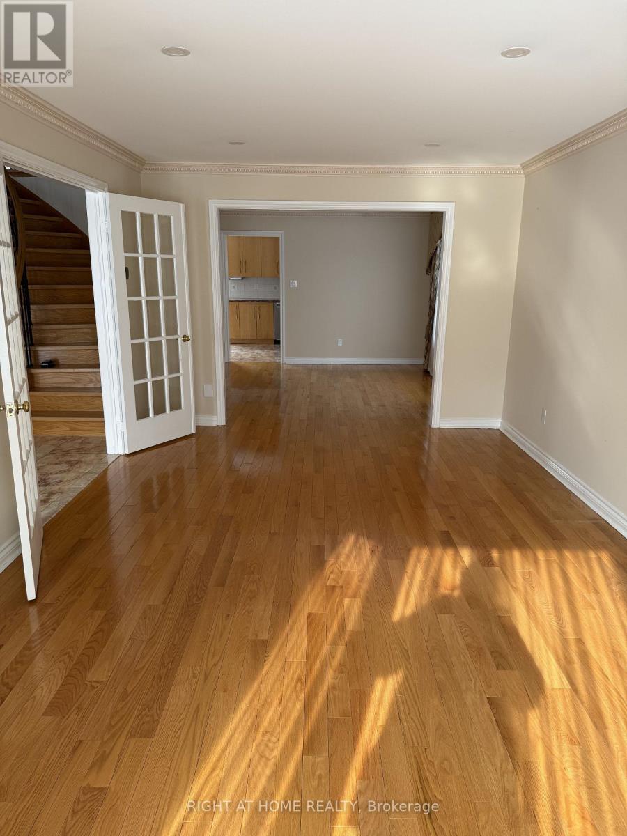 6 Carriage Lane, Toronto, Ontario  M2R 3V6 - Photo 10 - C12733444