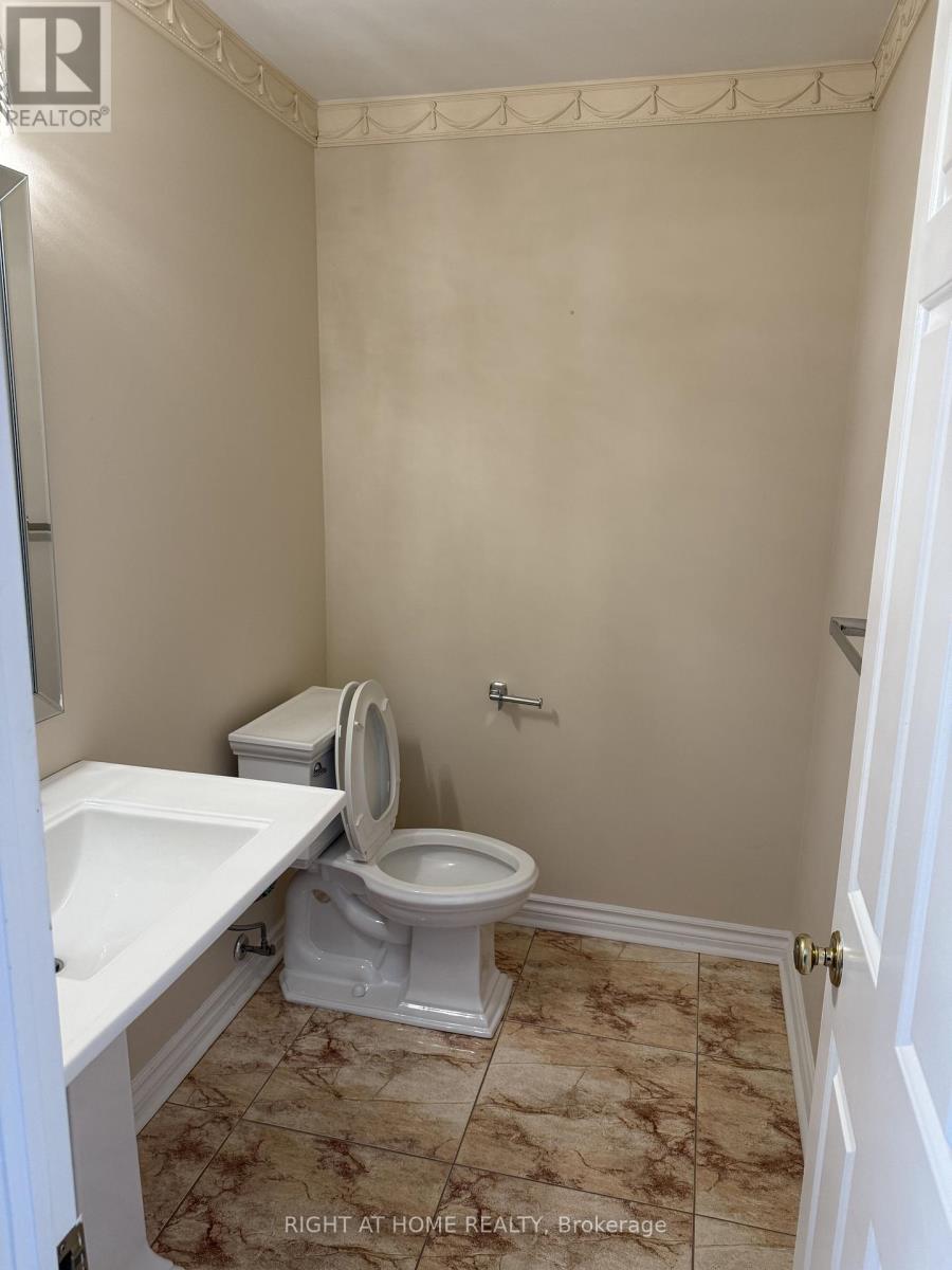 6 Carriage Lane, Toronto, Ontario  M2R 3V6 - Photo 18 - C12733444