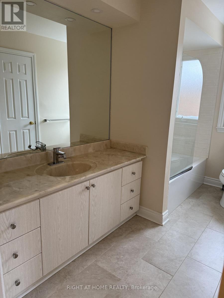 6 Carriage Lane, Toronto, Ontario  M2R 3V6 - Photo 22 - C12733444