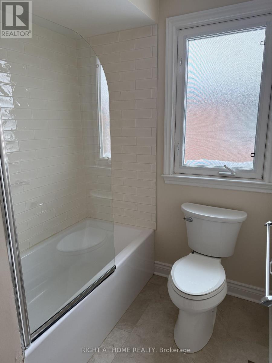 6 Carriage Lane, Toronto, Ontario  M2R 3V6 - Photo 23 - C12733444