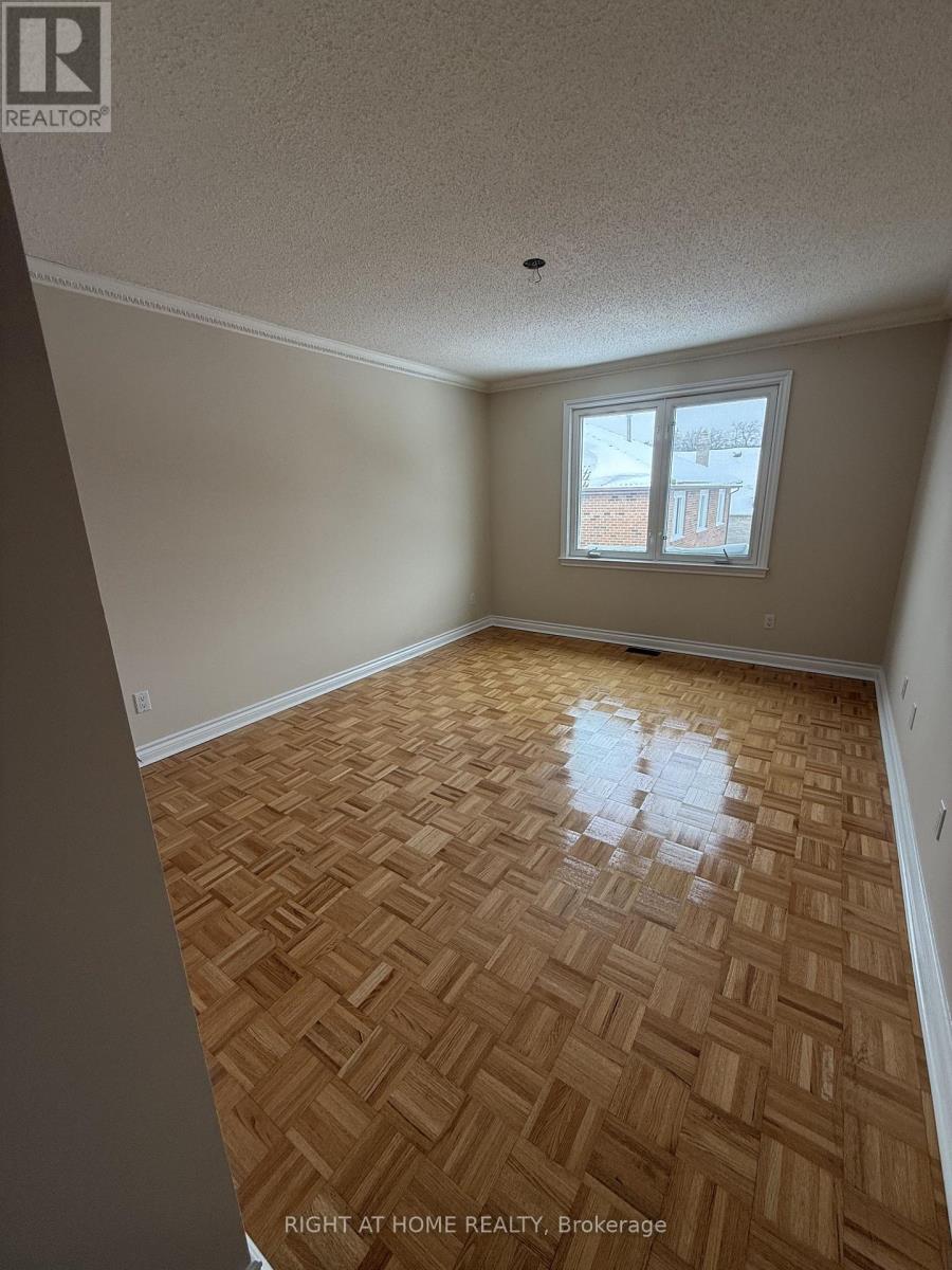 6 Carriage Lane, Toronto, Ontario  M2R 3V6 - Photo 24 - C12733444