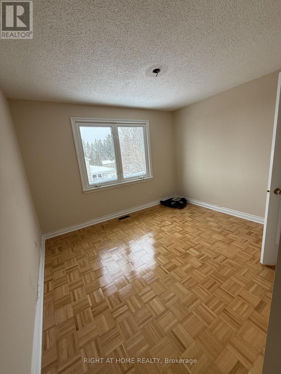 6 Carriage Lane, Toronto, Ontario  M2R 3V6 - Photo 26 - C12733444