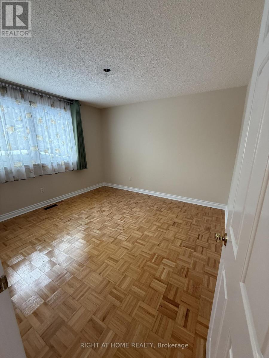 6 Carriage Lane, Toronto, Ontario  M2R 3V6 - Photo 28 - C12733444