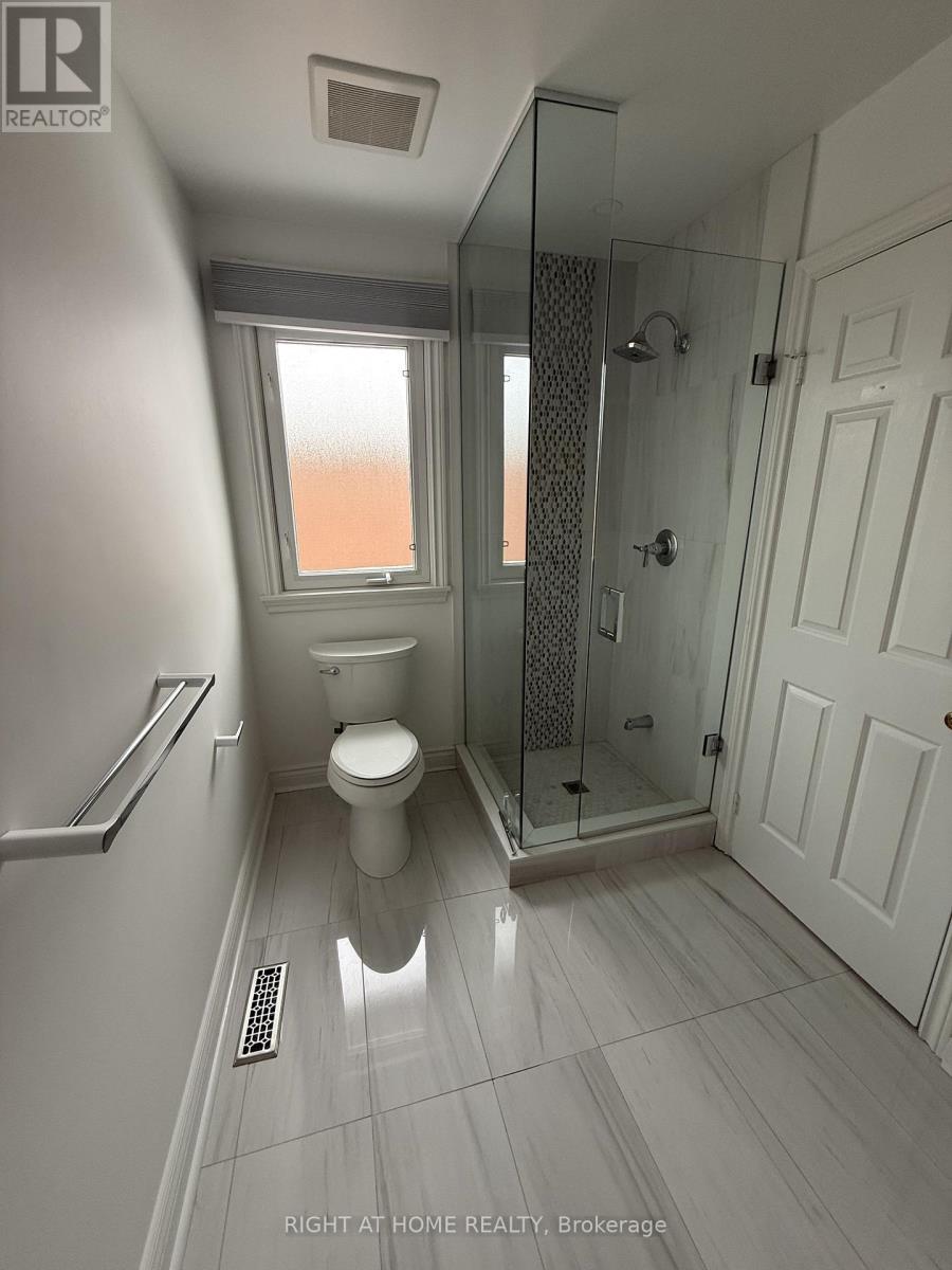 6 Carriage Lane, Toronto, Ontario  M2R 3V6 - Photo 35 - C12733444