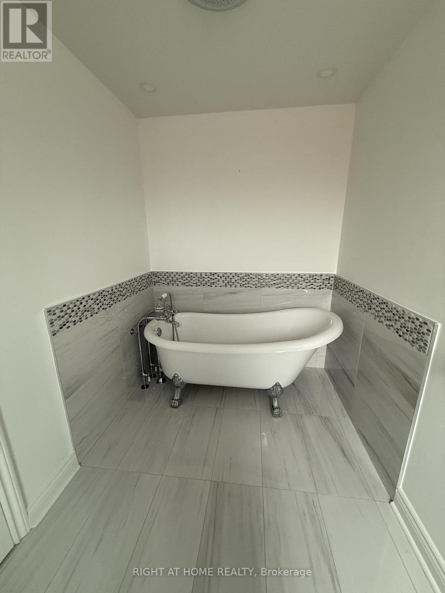 6 Carriage Lane, Toronto, Ontario  M2R 3V6 - Photo 36 - C12733444