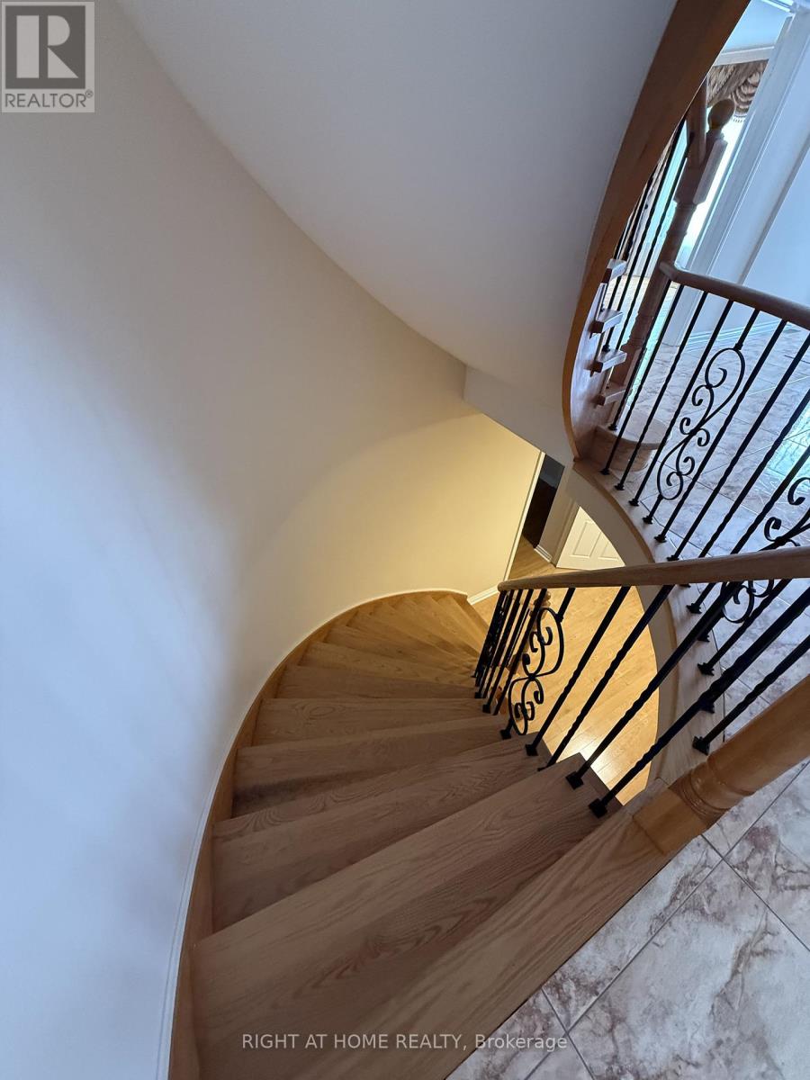 6 Carriage Lane, Toronto, Ontario  M2R 3V6 - Photo 40 - C12733444