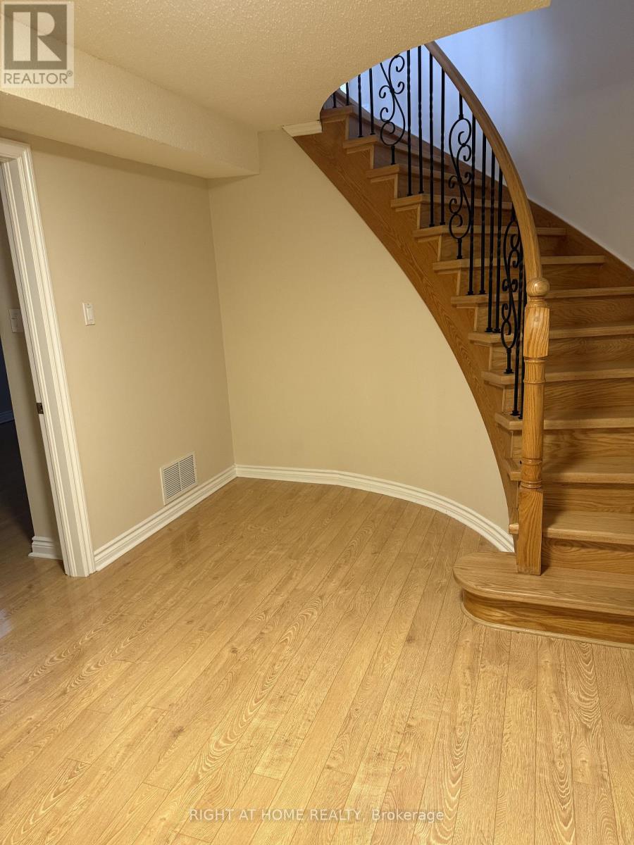 6 Carriage Lane, Toronto, Ontario  M2R 3V6 - Photo 47 - C12733444