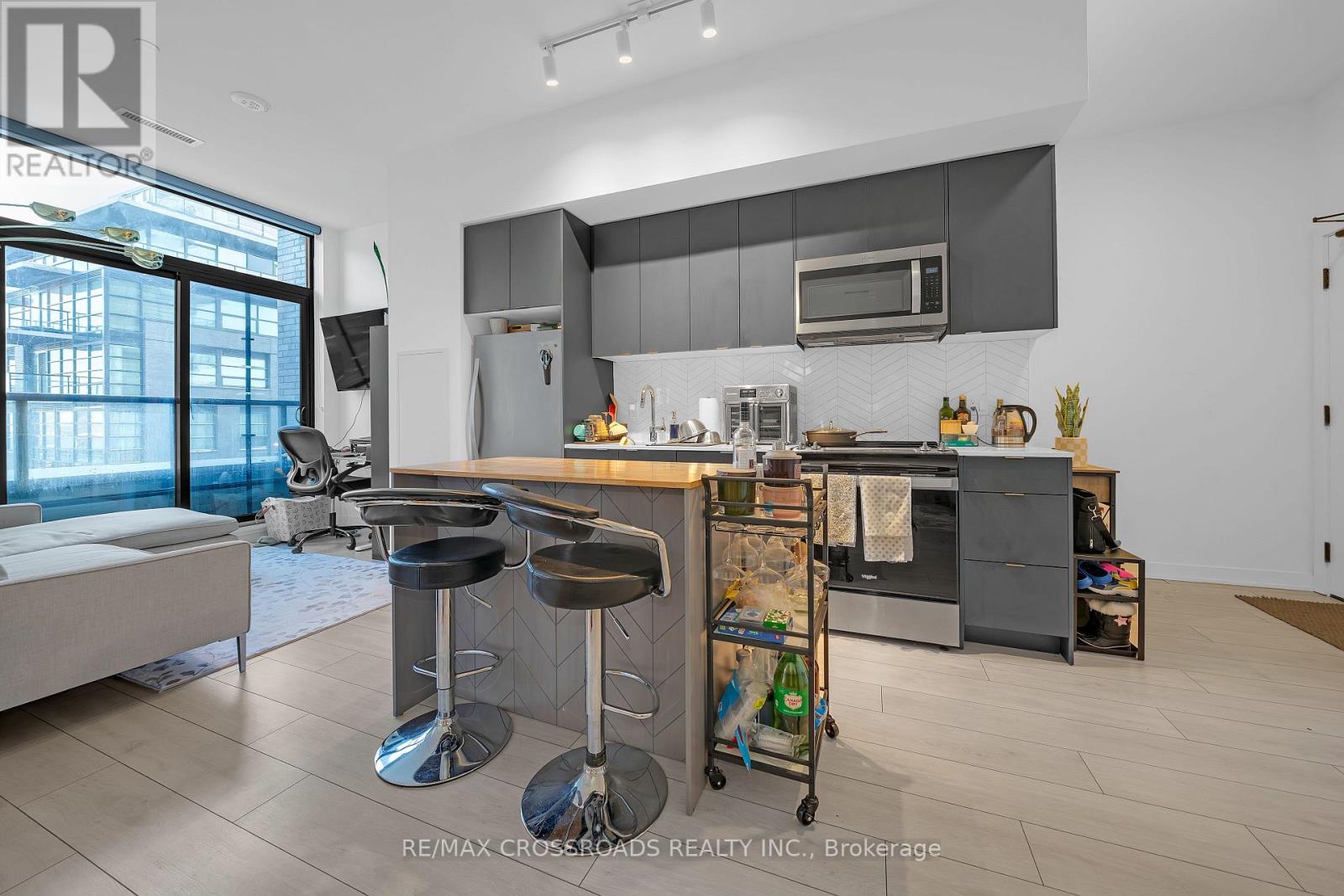 202 - 1606 Charles Street, Whitby, Ontario  L1N 0P1 - Photo 9 - E12733470