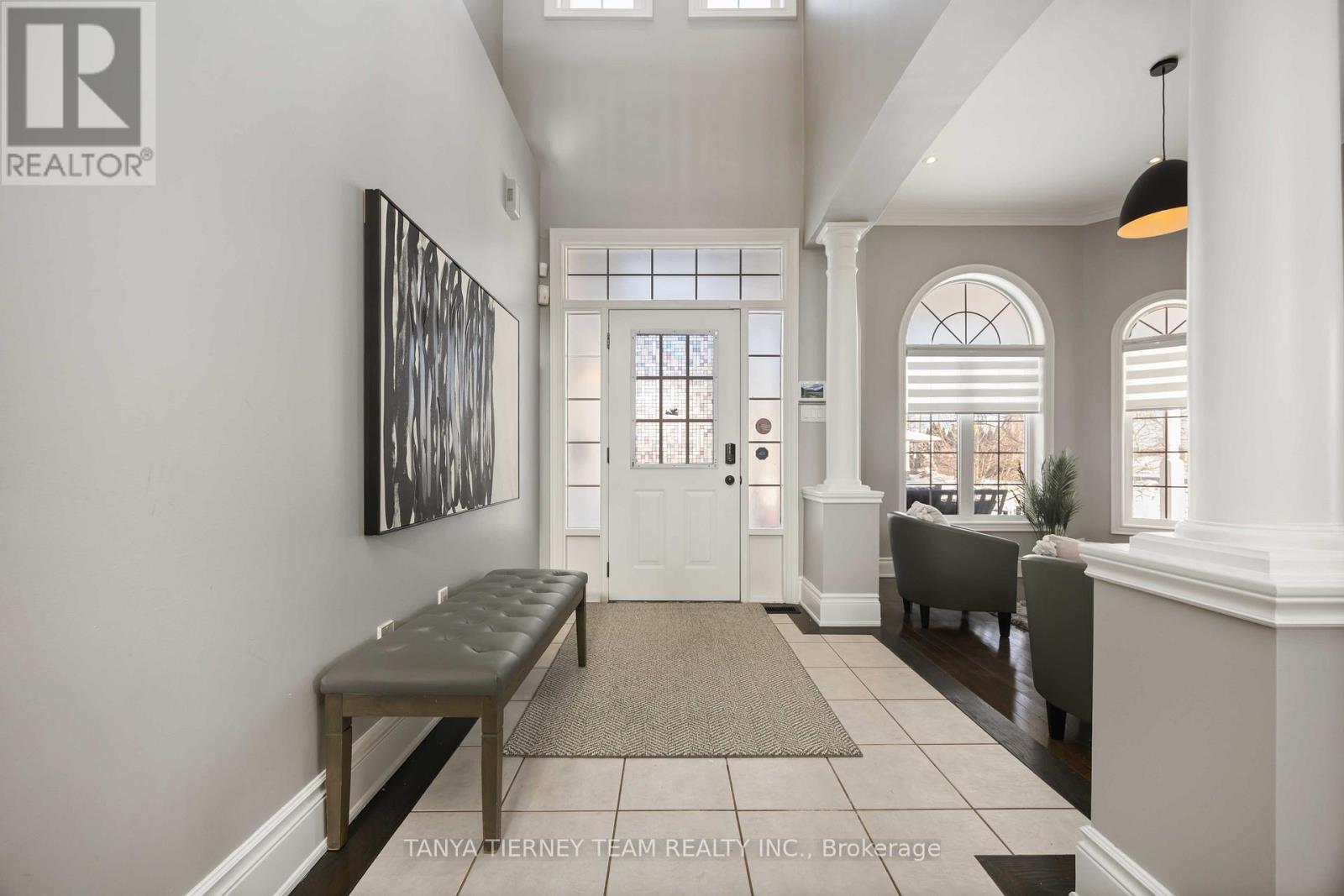 41 Apsley Crescent, Whitby, Ontario  L1M 2E7 - Photo 4 - E12733474