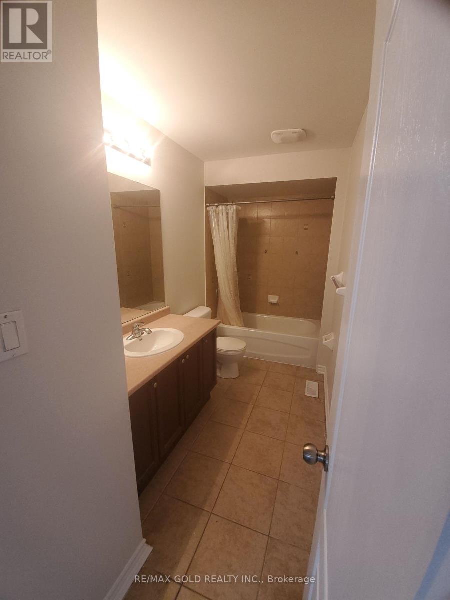 45 Education Road, Brampton, Ontario  L6P 3N4 - Photo 17 - W12714330