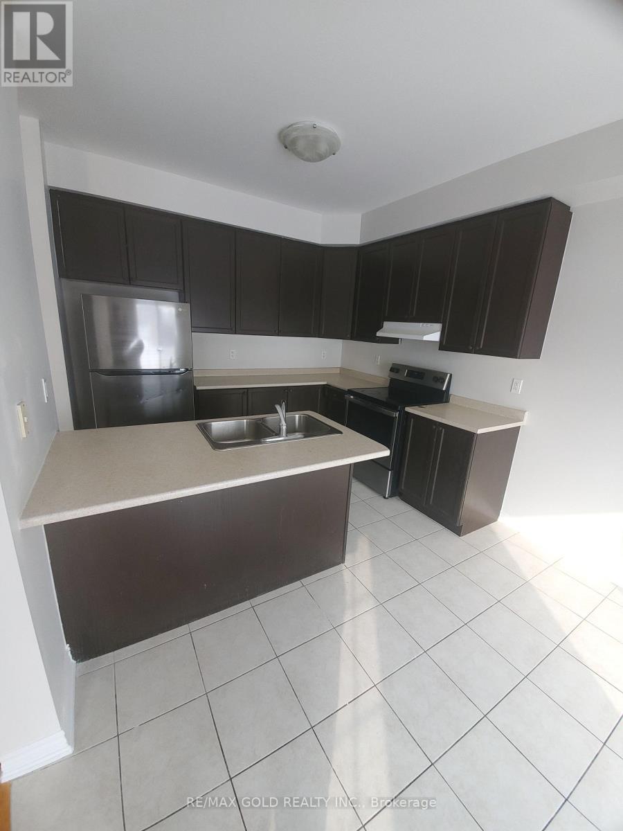 45 Education Road, Brampton, Ontario  L6P 3N4 - Photo 8 - W12714330