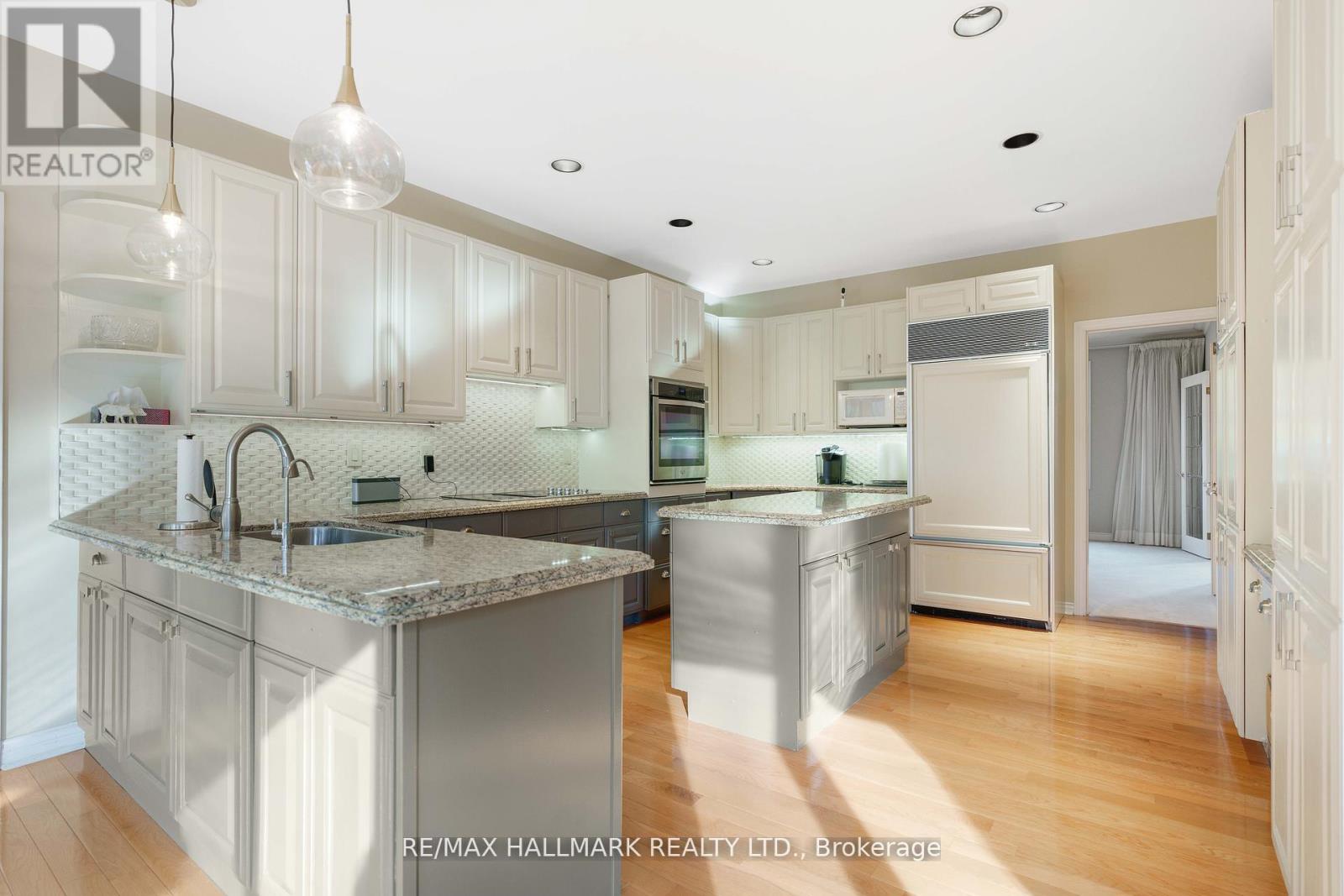 71 Willow Farm Lane, Aurora, Ontario  L4G 6K2 - Photo 14 - N12733550