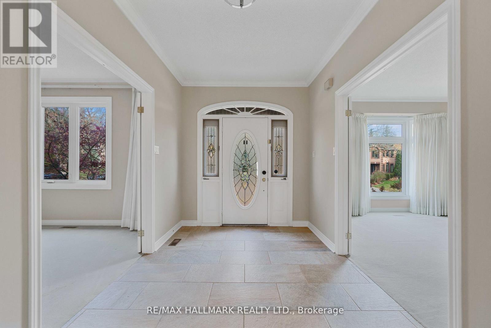 71 Willow Farm Lane, Aurora, Ontario  L4G 6K2 - Photo 7 - N12733550