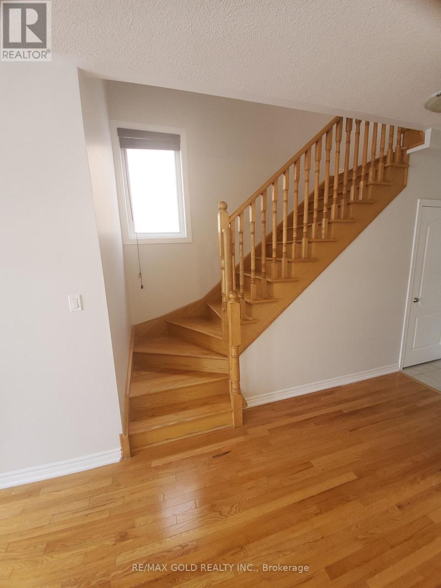 45 Education Road, Brampton, Ontario  L6P 3N4 - Photo 11 - W12714330