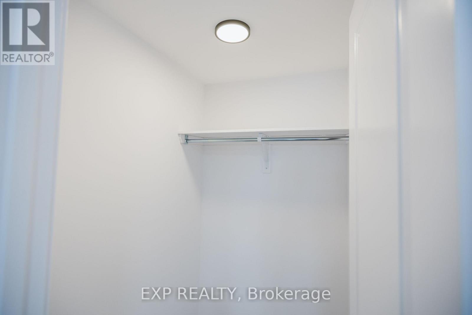 207 Silhouette Private, Ottawa, Ontario  K2J 4S3 - Photo 19 - X12646832