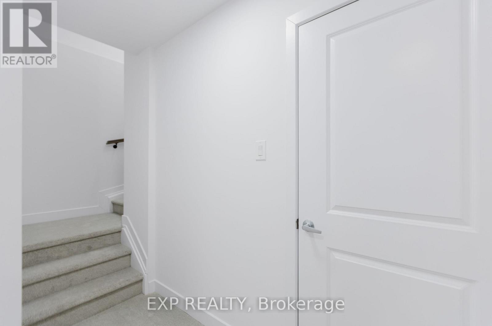 207 Silhouette Private, Ottawa, Ontario  K2J 4S3 - Photo 15 - X12646832