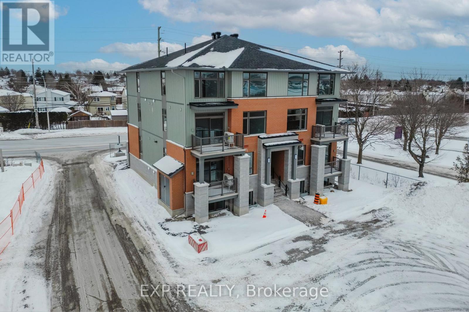 207 Silhouette Private, Ottawa, Ontario  K2J 4S3 - Photo 6 - X12646832