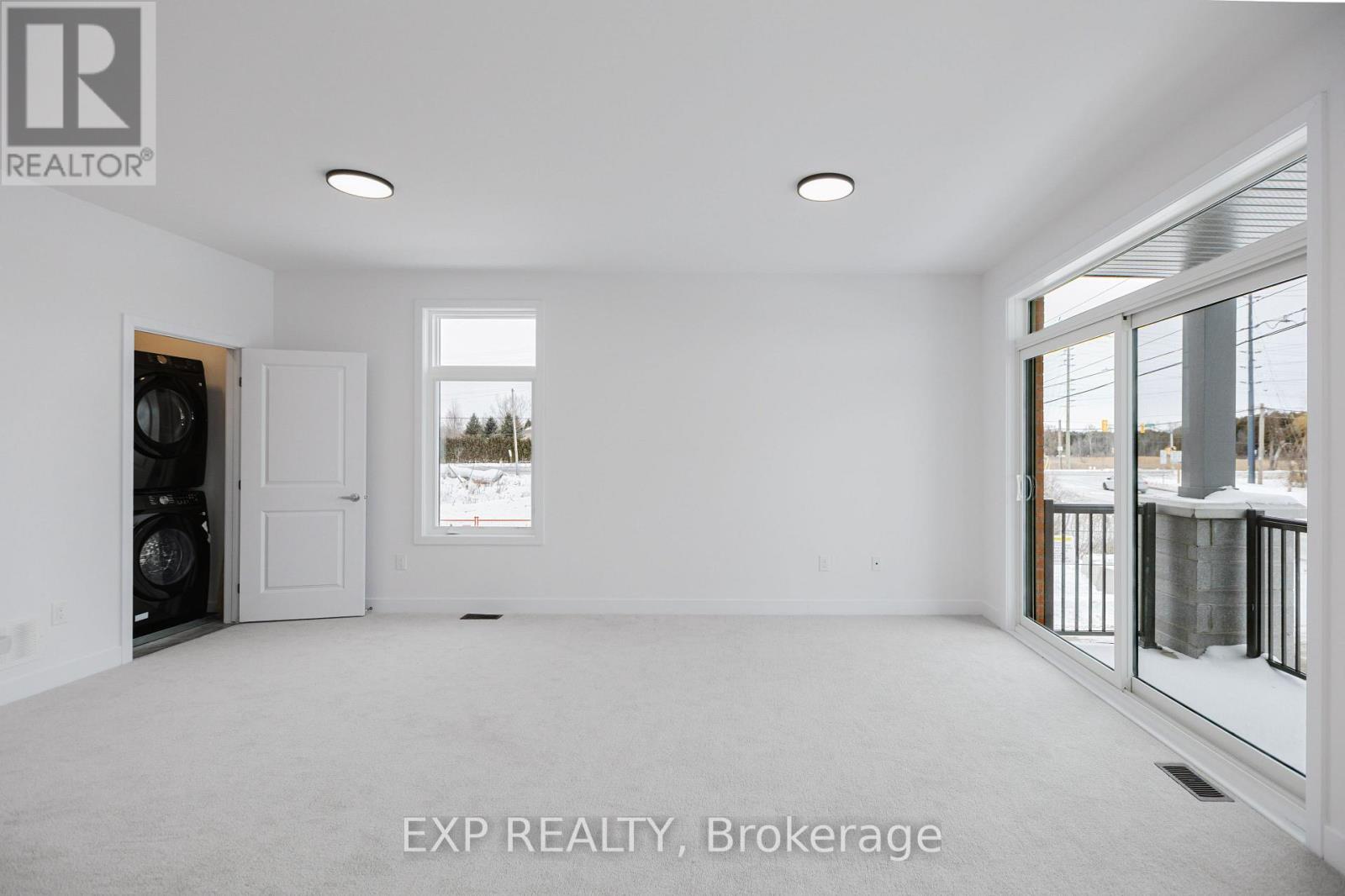 207 Silhouette Private, Ottawa, Ontario  K2J 4S3 - Photo 8 - X12646832