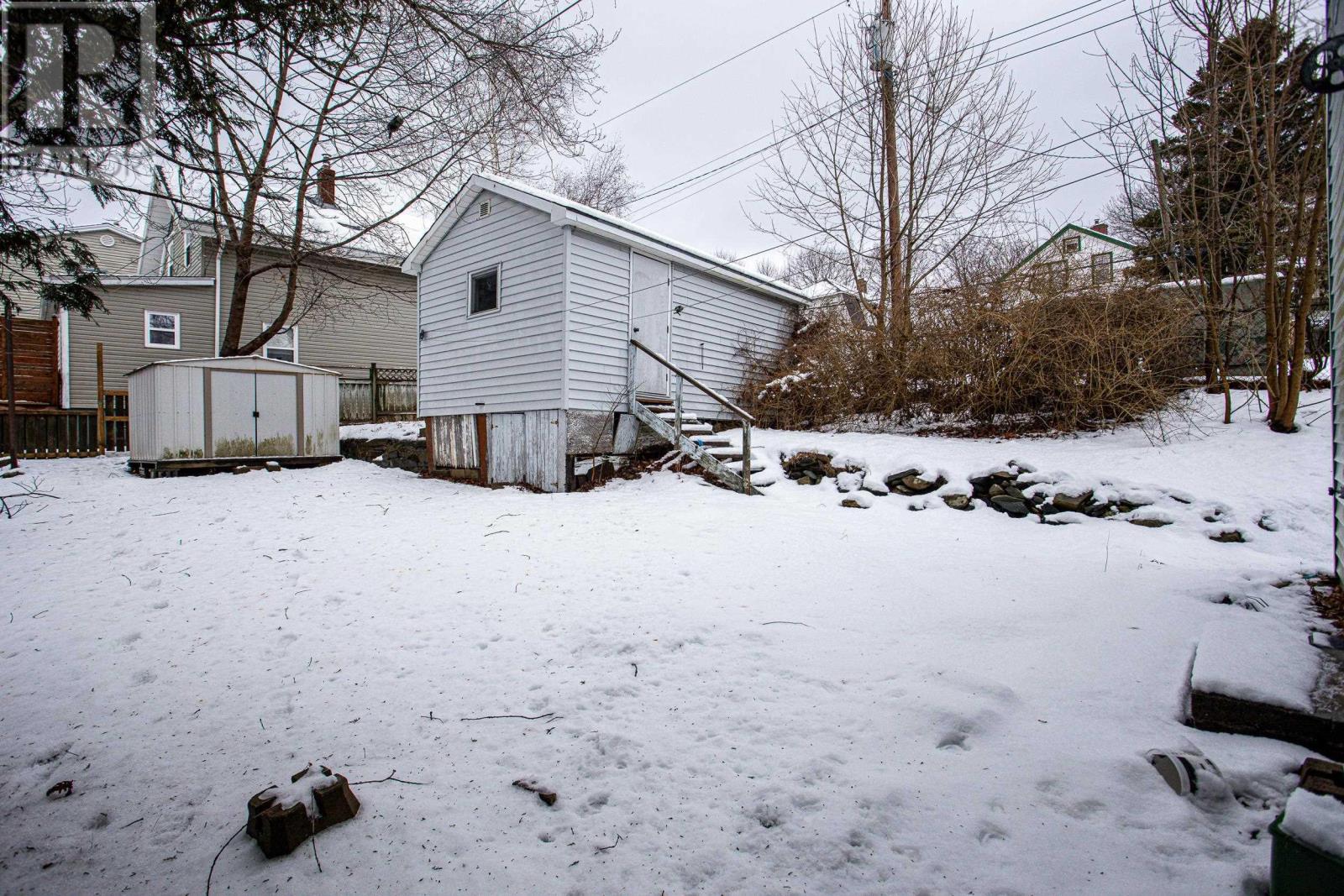 11 Maynard Street, Dartmouth, Nova Scotia  B2Y 1V8 - Photo 38 - 202601408