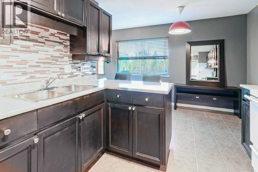 201 22722 Lougheed Highway, Maple Ridge, British Columbia  V2X 2V6 - Photo 17 - R3082980