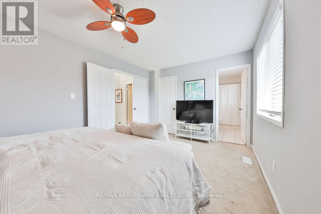 2185 Sutton Drive, Burlington, Ontario  L7L 7K5 - Photo 19 - W12733512