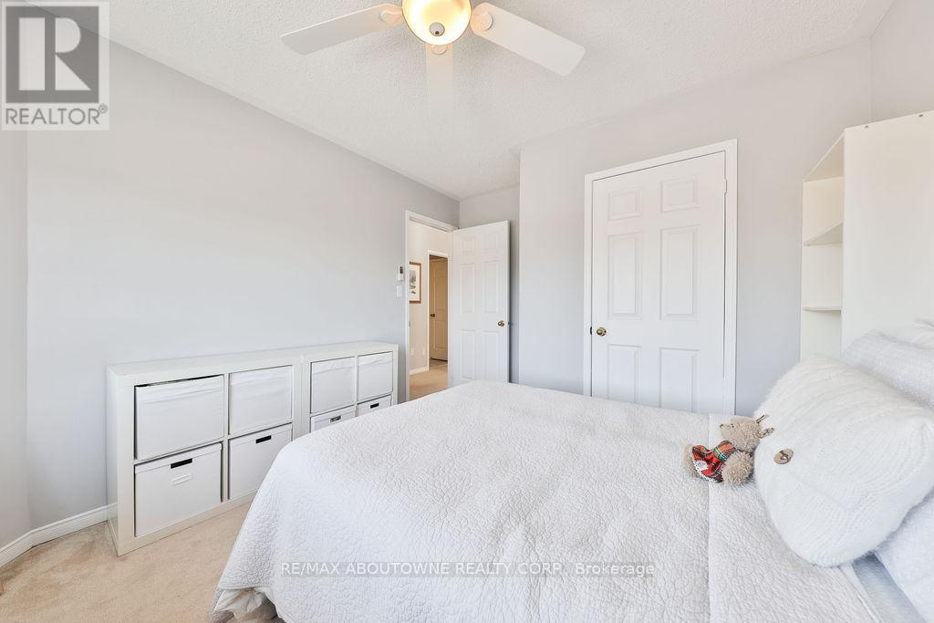 2185 Sutton Drive, Burlington, Ontario  L7L 7K5 - Photo 29 - W12733512