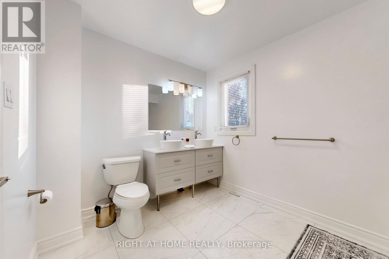 272 Hickory Circle, Oakville, Ontario  L6H 4V1 - Photo 22 - W12733518