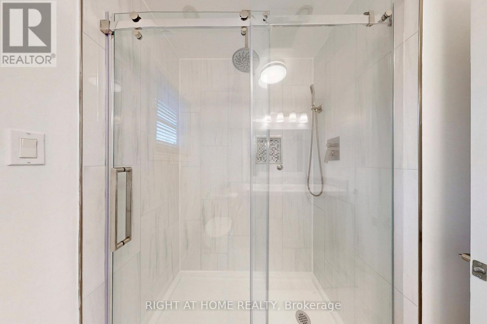 272 Hickory Circle, Oakville, Ontario  L6H 4V1 - Photo 29 - W12733518