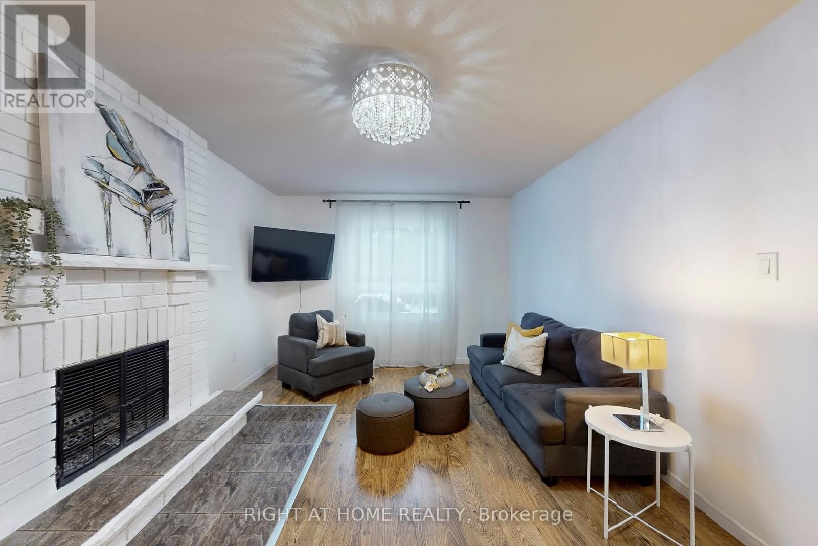 272 Hickory Circle, Oakville, Ontario  L6H 4V1 - Photo 9 - W12733518