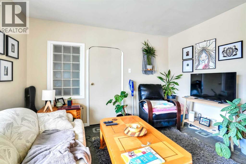 112 29 Avenue Nw, Calgary, Alberta  T2M 2L8 - Photo 8 - A2281768