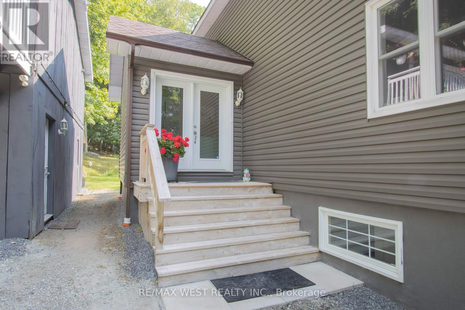 1158 Lorne Lane, Dysart Et Al, Ontario  K0M 1S0 - Photo 6 - X12733438