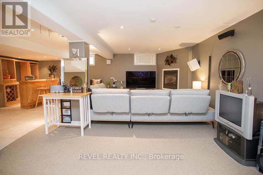 92 Highland Drive, Brantford, Ontario  N3T 5L7 - Photo 34 - X12733450