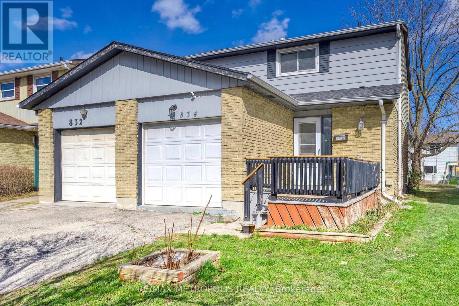 834 LANARK CRESCENT, Sarnia, Ontario