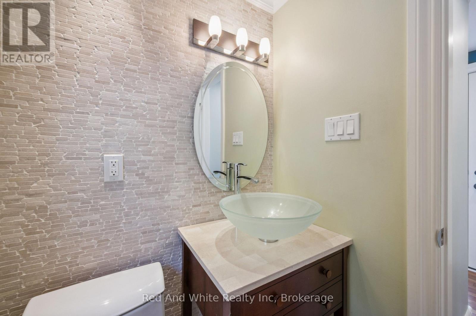 259 Old Post Road, Waterloo, Ontario  N2L 5B8 - Photo 24 - X12726790