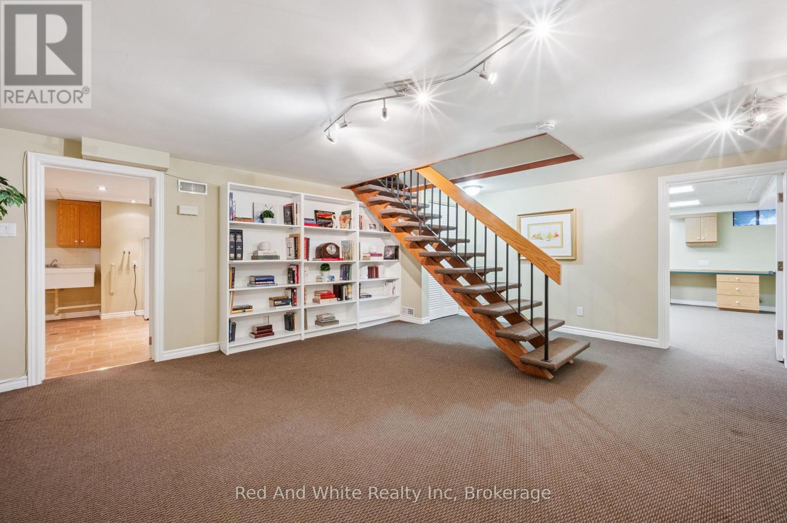 259 Old Post Road, Waterloo, Ontario  N2L 5B8 - Photo 35 - X12726790