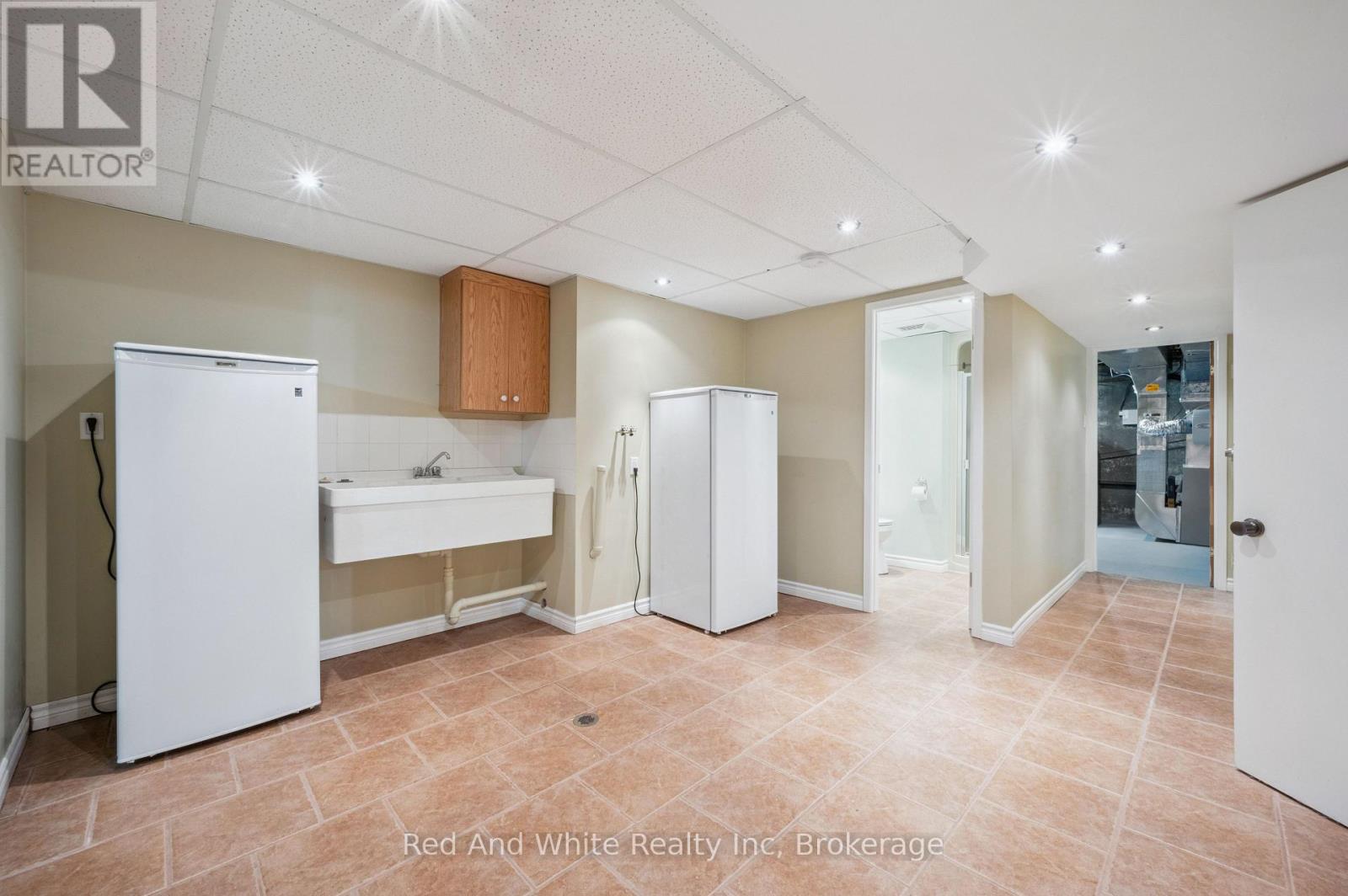 259 Old Post Road, Waterloo, Ontario  N2L 5B8 - Photo 37 - X12726790